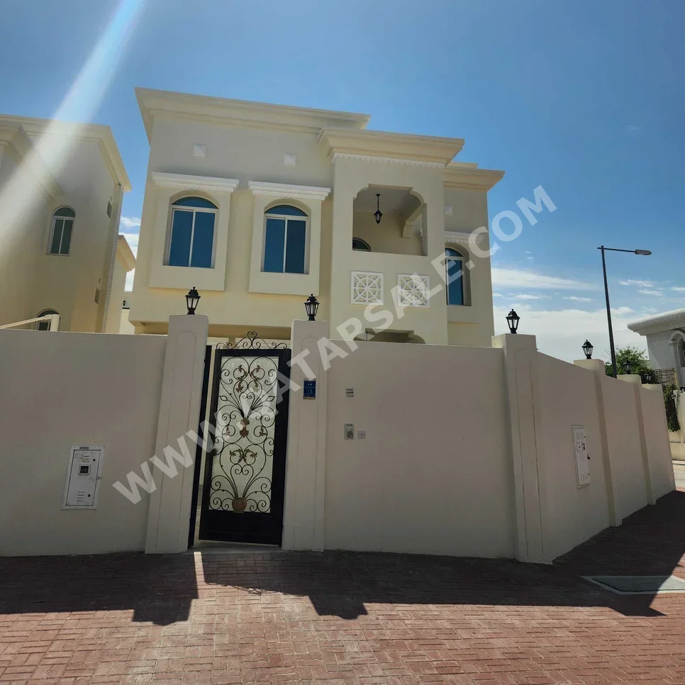 Family Residential  Not Furnished  Doha  Al Thumama  5 Bedrooms