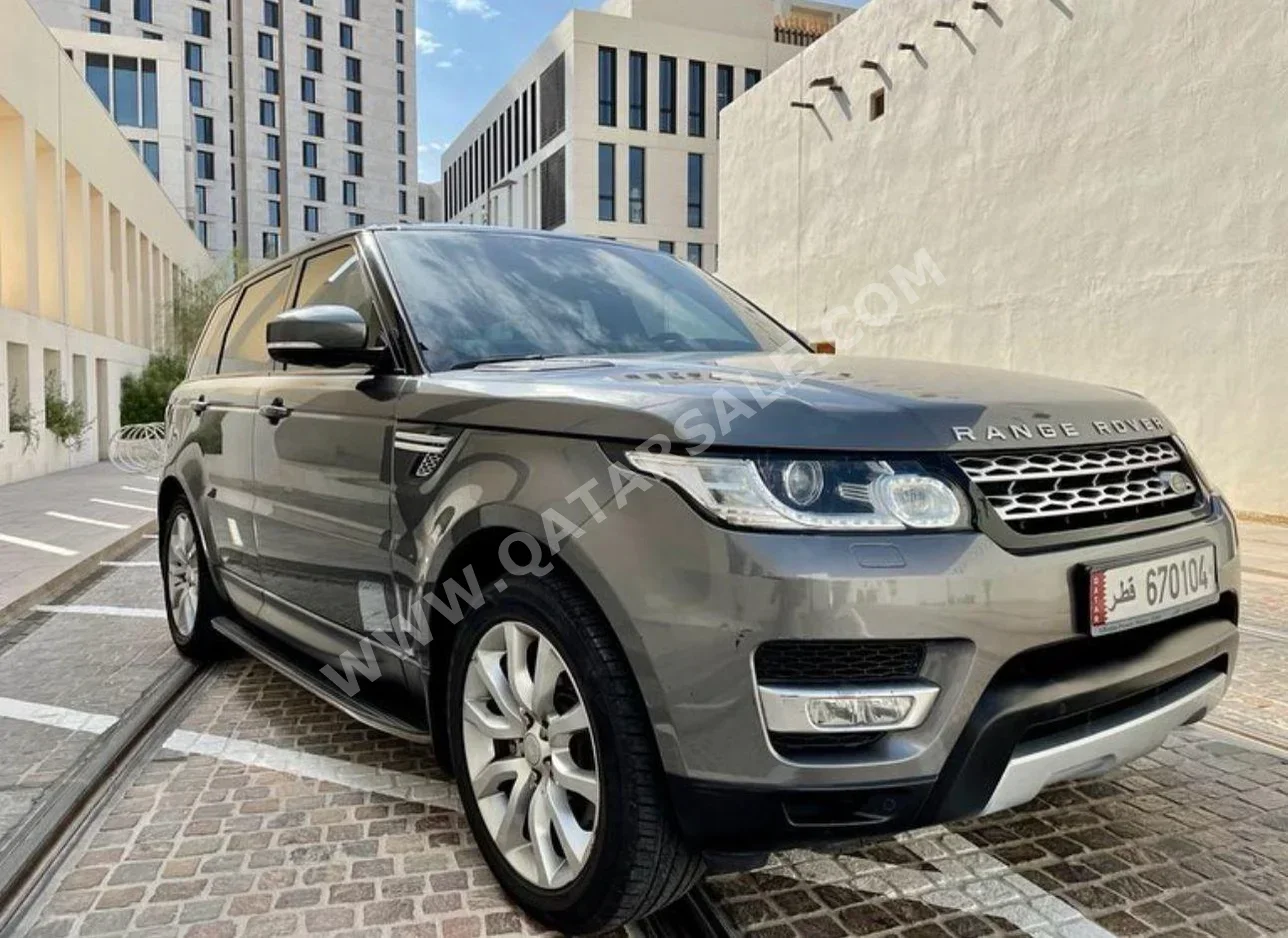 Land Rover  Range Rover  Sport  2017  Automatic  90,000 Km  8 Cylinder  Four Wheel Drive (4WD)  SUV  Gray