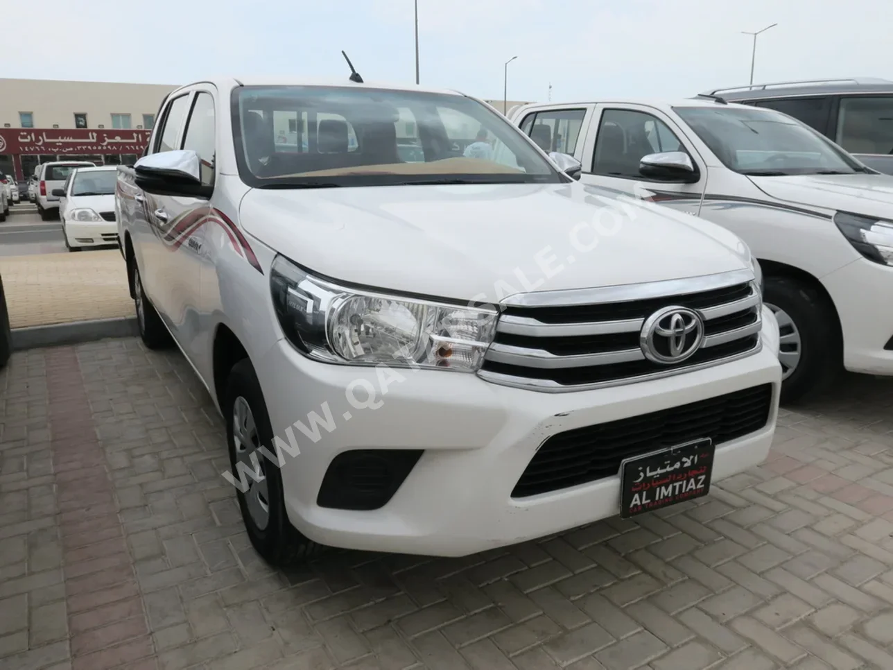 Toyota  Hilux  2021  Manual  124,000 Km  4 Cylinder  Front Wheel Drive (FWD)  Pick Up  White