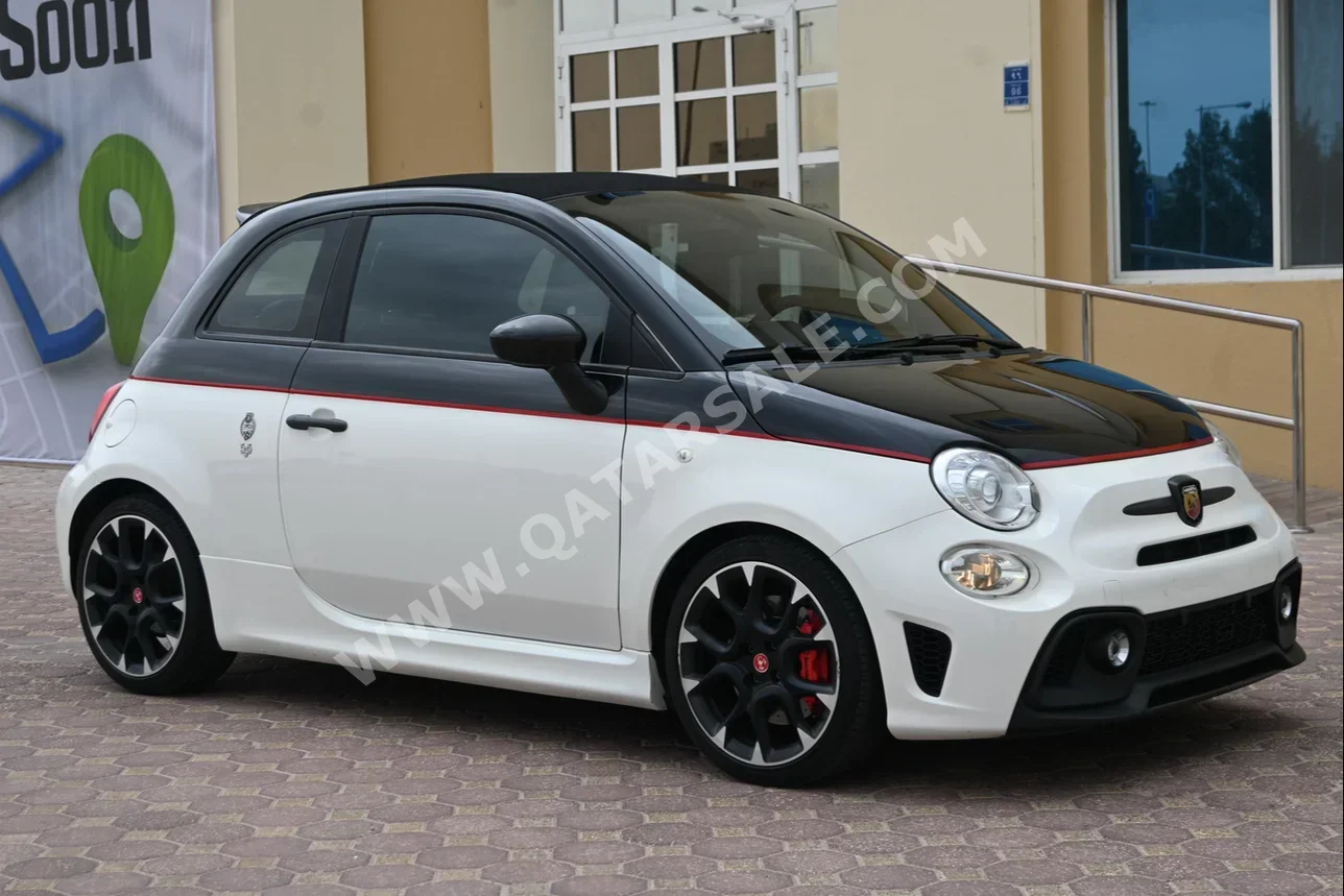 Fiat  595  Abarth  2020  Automatic  34,500 Km  4 Cylinder  Front Wheel Drive (FWD)  Convertible  White and Black