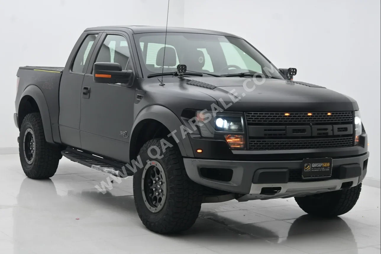 Ford  Raptor  SVT  2014  Automatic  170,000 Km  8 Cylinder  Four Wheel Drive (4WD)  Pick Up  Black
