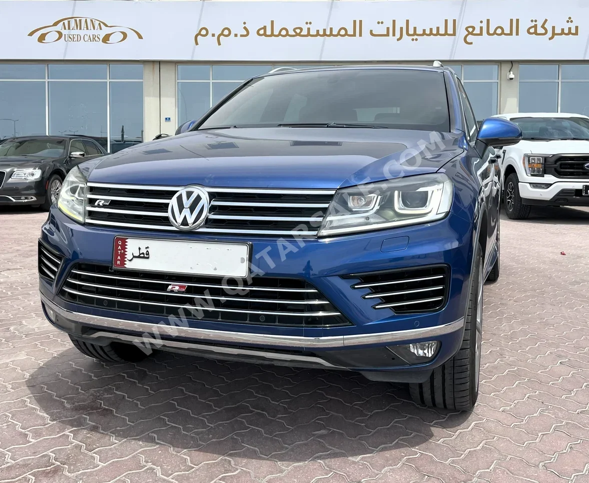 Volkswagen  Touareg  R line  2015  Automatic  31,000 Km  8 Cylinder  All Wheel Drive (AWD)  SUV  Blue
