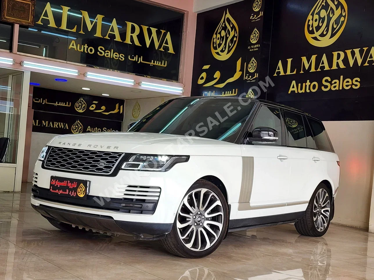  Land Rover  Range Rover  Vogue SE Super charged  2019  Automatic  25,000 Km  8 Cylinder  Four Wheel Drive (4WD)  SUV  White  With Warranty