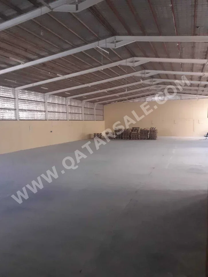 Warehouses & Stores Doha  Industrial Area Area Size: 1800 Square Meter