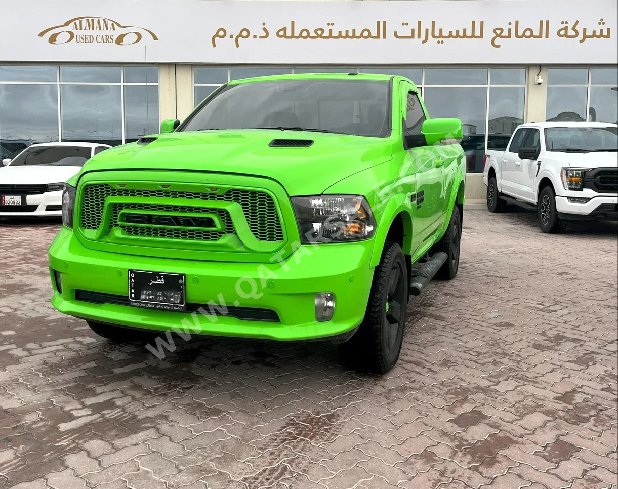 Dodge  Ram  1500 Classic  2022  Automatic  7,000 Km  8 Cylinder  Four Wheel Drive (4WD)  Pick Up  Green