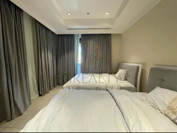 3 غرف نوم  شقة  للبيع  في الدوحة -  اللؤلؤة  مفروشة بالكامل