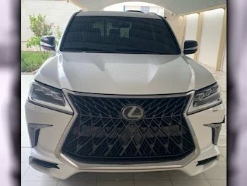 Lexus  LX  570 S  2018  Automatic  136,000 Km  8 Cylinder  Four Wheel Drive (4WD)  SUV  Pearl