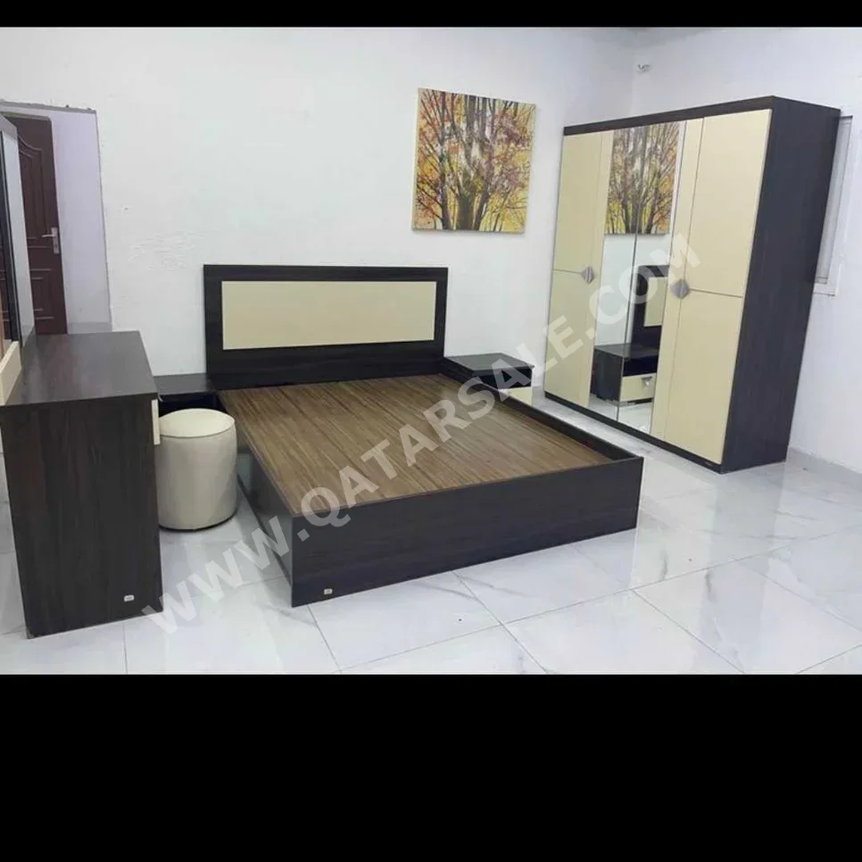 Bedroom Sets Double Bed, Wardrobe, Office Desk and Dressing Table