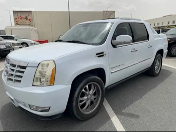 Cadillac  Escalade  EXT  2009  Automatic  185,000 Km  8 Cylinder  Four Wheel Drive (4WD)  Pick Up  White