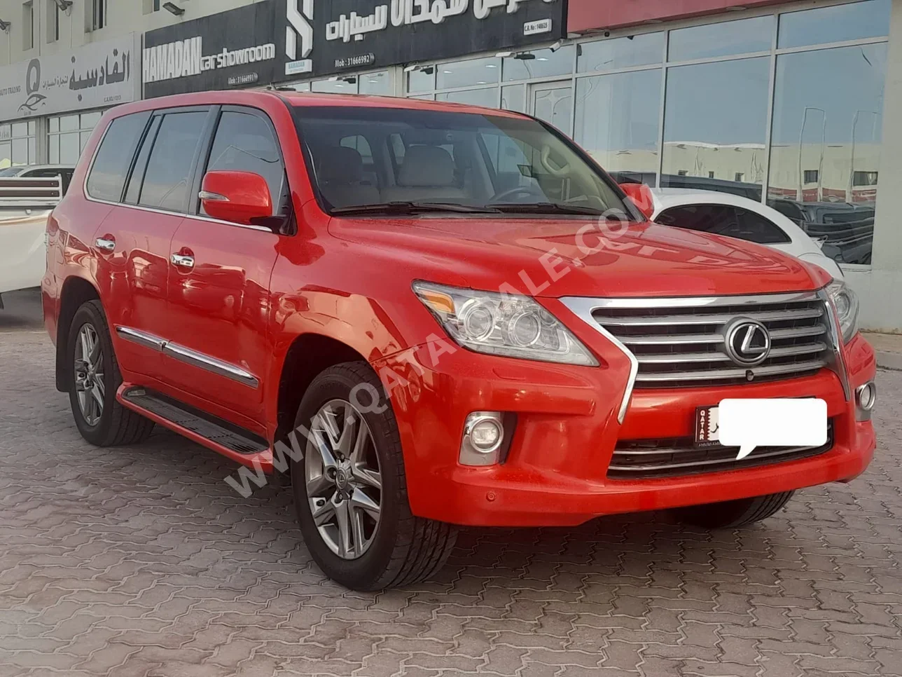 Lexus  LX  570  2014  Automatic  80,000 Km  8 Cylinder  Four Wheel Drive (4WD)  SUV  Red