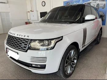 Land Rover  Range Rover  Vogue SE  2014  Automatic  217,000 Km  8 Cylinder  Four Wheel Drive (4WD)  SUV  White