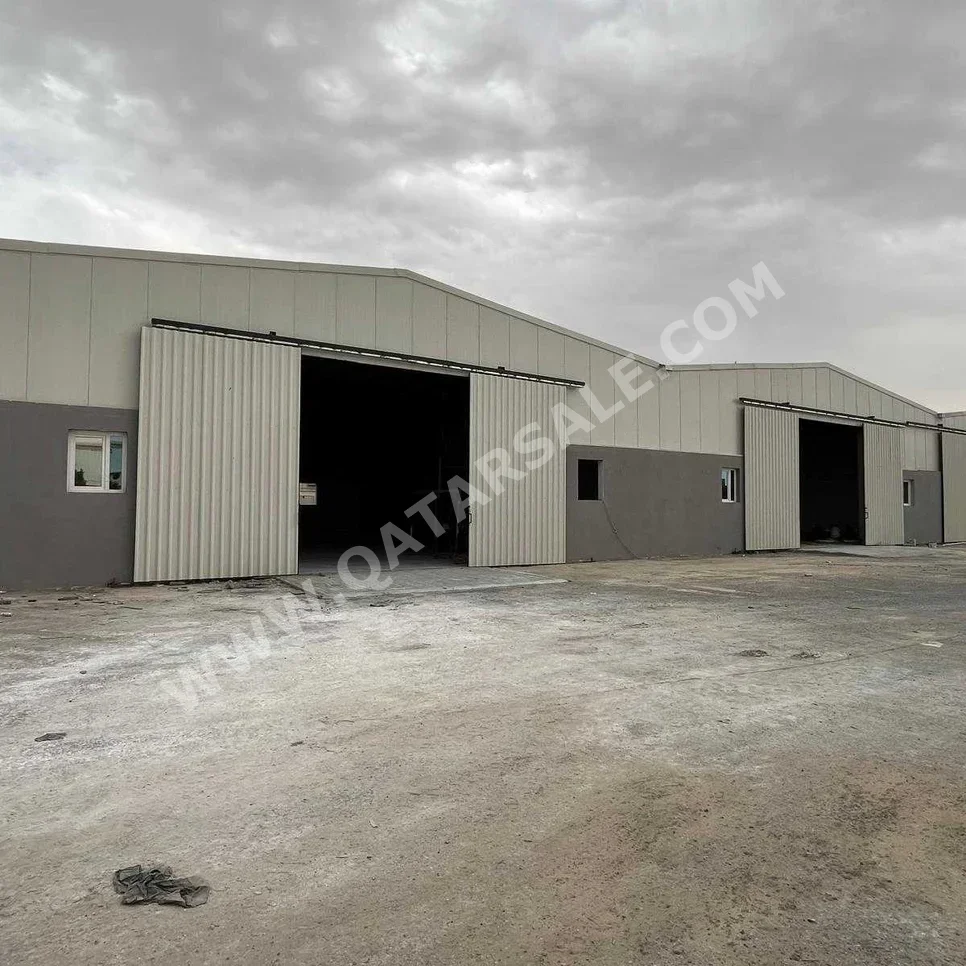 مخازن و مستودعات الدوحة  المنطقة الصناعية المساحة: 1111 متر مربع