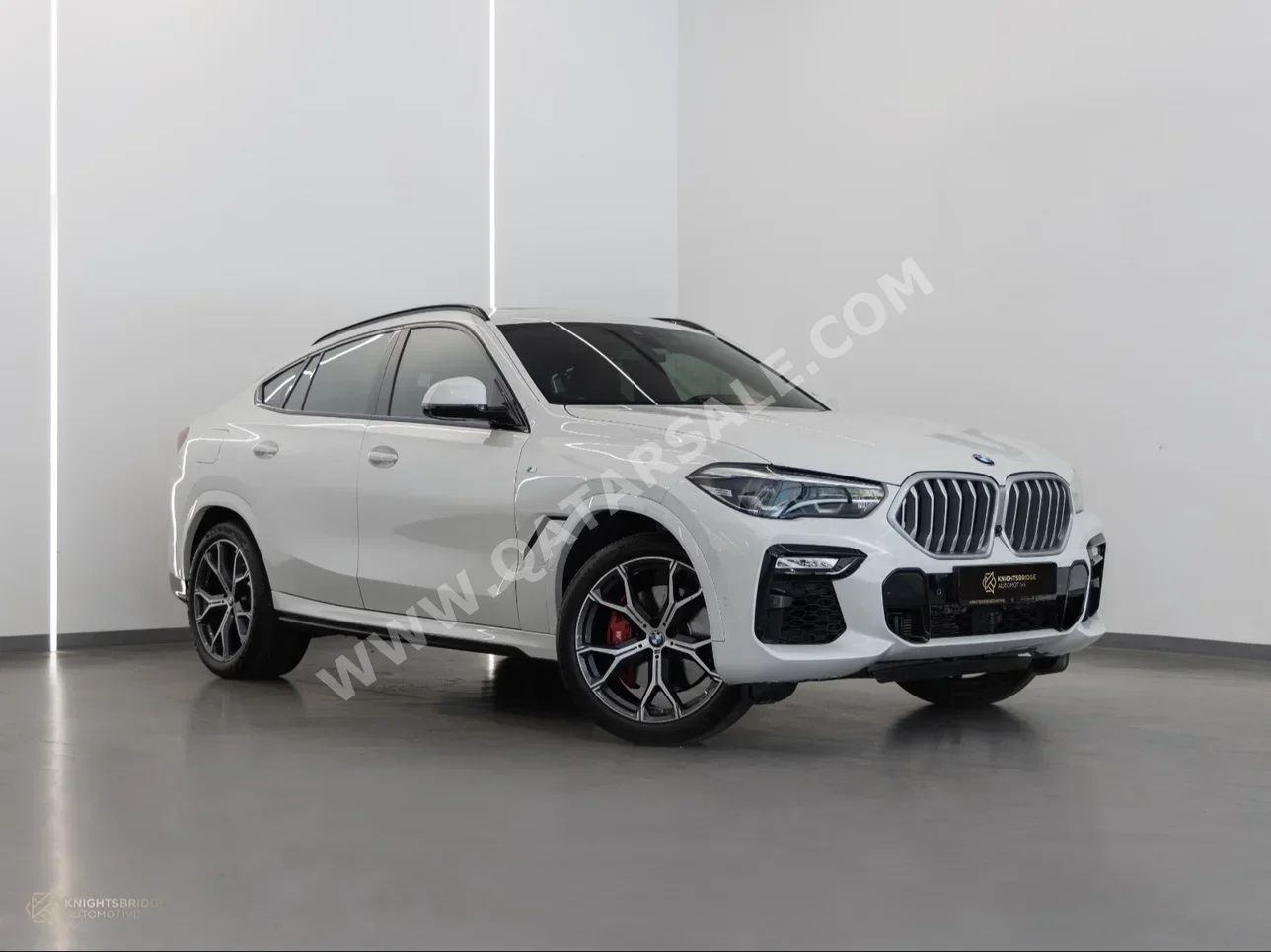  BMW  X-Series  X6  2022  Automatic  43,600 Km  6 Cylinder  Four Wheel Drive (4WD)  SUV  White  With Warranty