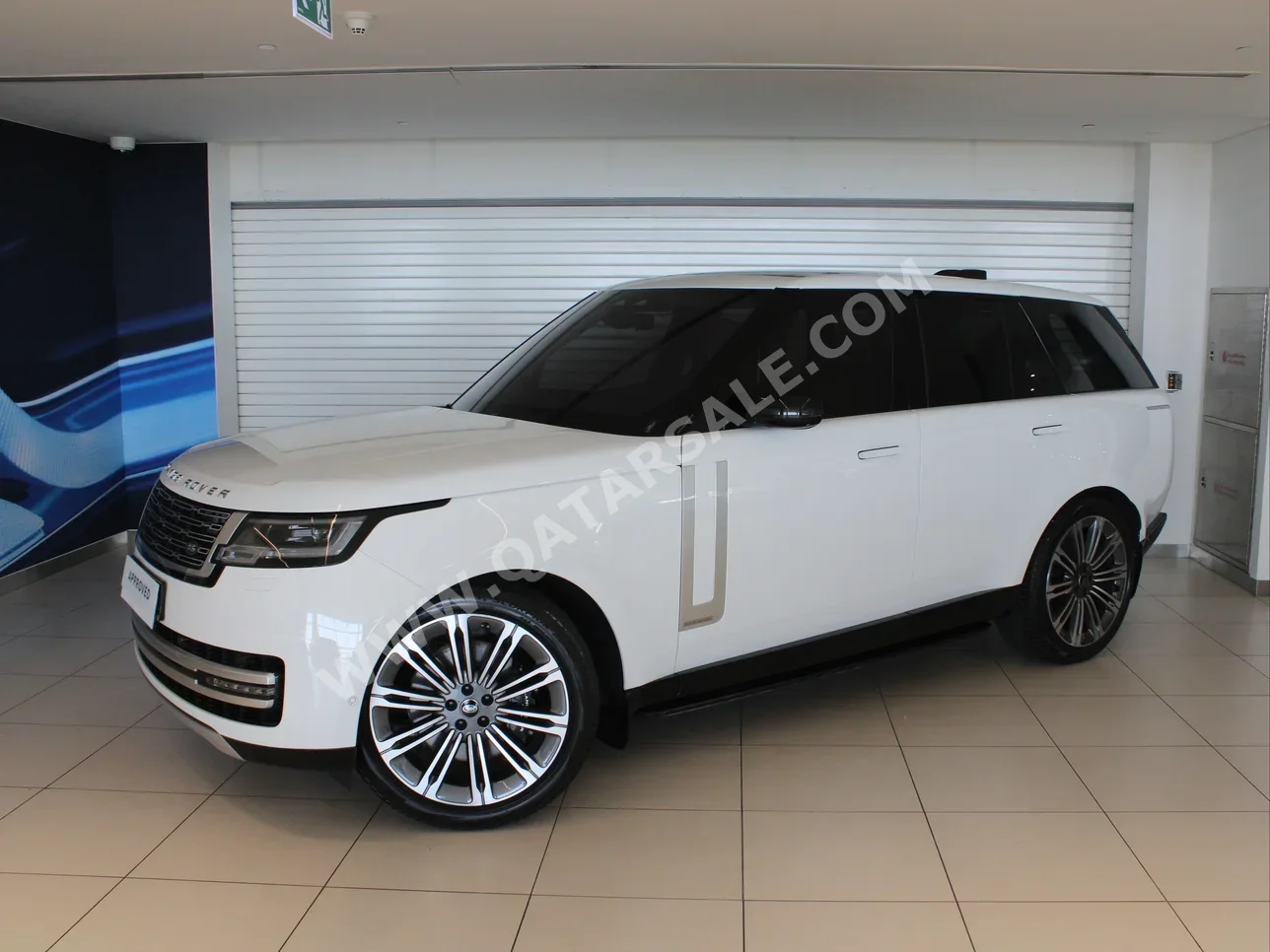 Land Rover  Range Rover  Vogue  Autobiography  2023  Automatic  2,600 Km  8 Cylinder  Four Wheel Drive (4WD)  SUV  White  With Warranty