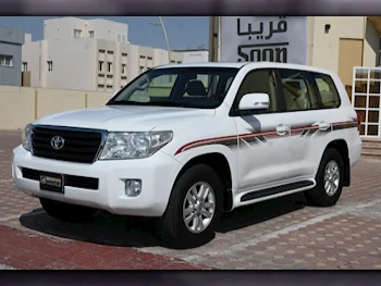 Toyota  Land Cruiser  GX  2013  Automatic  174,000 Km  6 Cylinder  Four Wheel Drive (4WD)  SUV  White  With Warranty