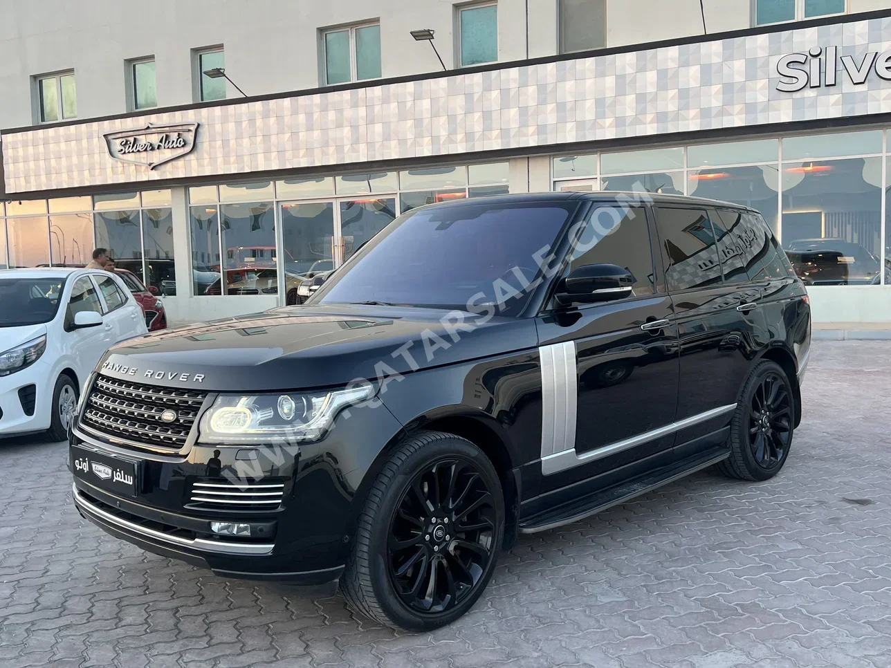 Land Rover  Range Rover  Vogue SE Super charged  2016  Automatic  116,000 Km  8 Cylinder  Four Wheel Drive (4WD)  SUV  Black