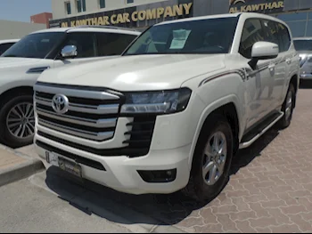 Toyota  Land Cruiser  GXR Twin Turbo  2022  Automatic  15,000 Km  6 Cylinder  Four Wheel Drive (4WD)  SUV  White  With Warranty