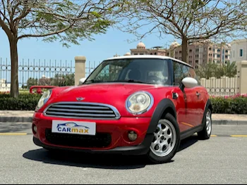 Mini  Cooper  2012  Automatic  113,000 Km  4 Cylinder  Front Wheel Drive (FWD)  Hatchback  Red