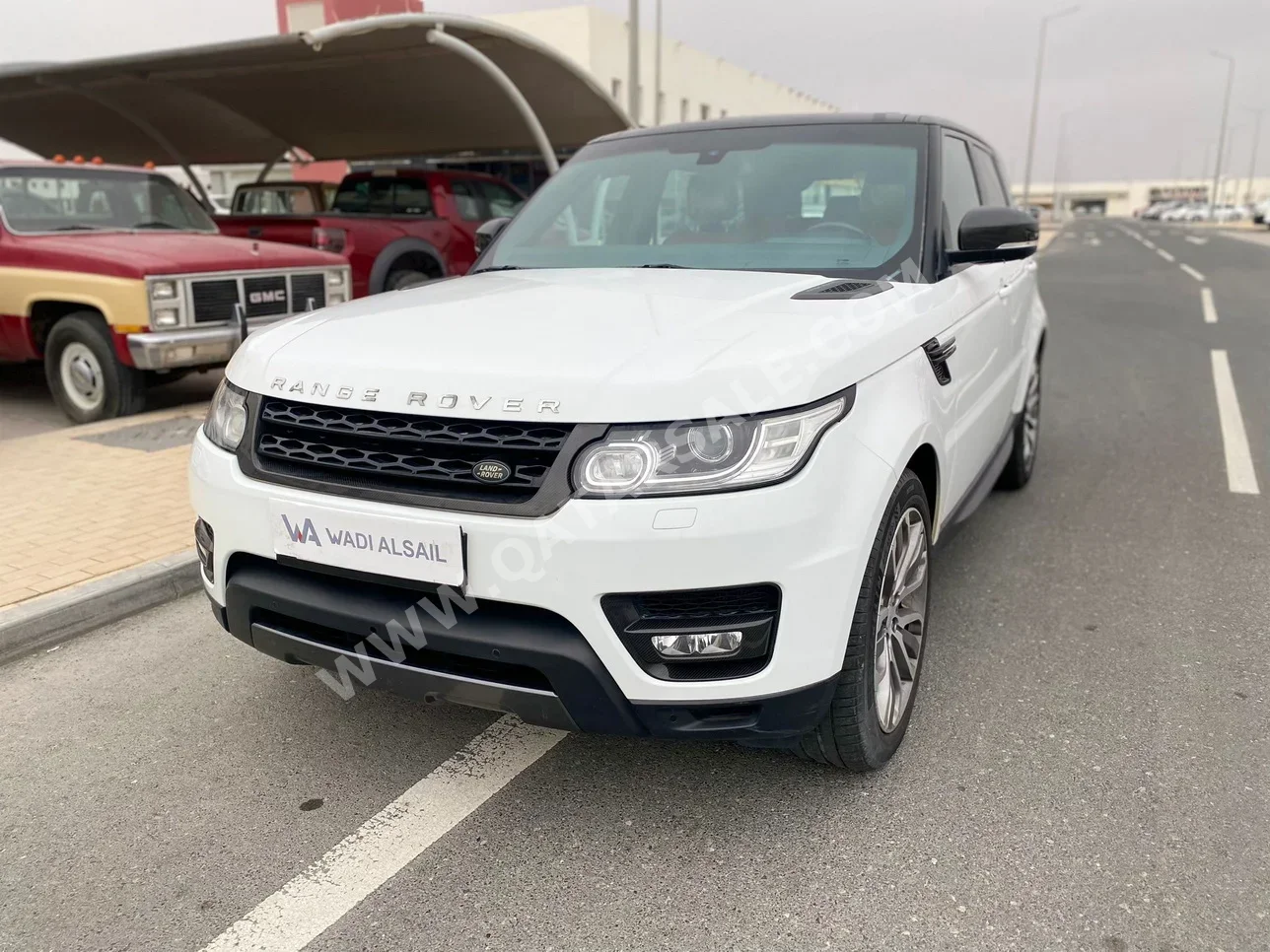 Land Rover  Range Rover  Sport  2016  Automatic  110,000 Km  8 Cylinder  Four Wheel Drive (4WD)  SUV  White