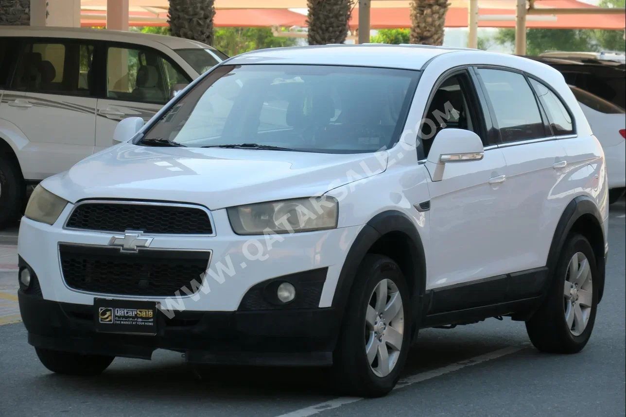 Chevrolet  Captiva  2012  Automatic  158,000 Km  4 Cylinder  Front Wheel Drive (FWD)  SUV  White