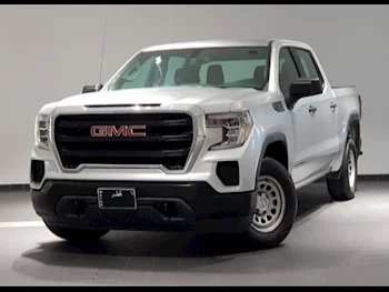 GMC  Sierra  2020  Automatic  89,900 Km  8 Cylinder  Four Wheel Drive (4WD)  Pick Up  White