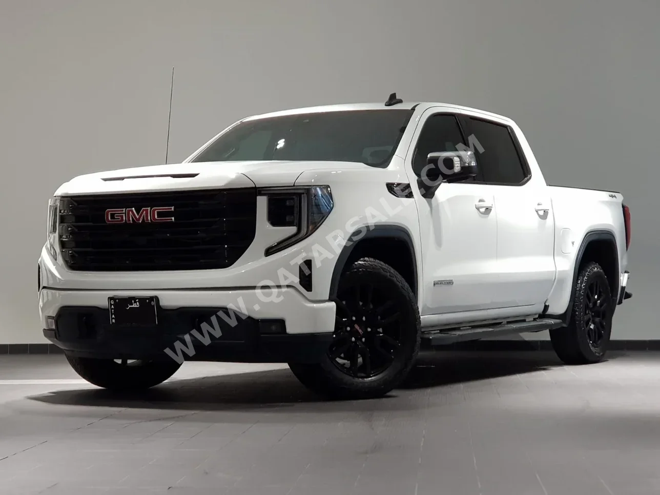 GMC  Sierra  Elevation  2023  Automatic  37,000 Km  8 Cylinder  Four Wheel Drive (4WD)  Pick Up  White  With Warranty