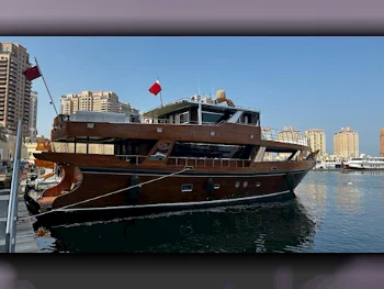 قارب خشب سنبوك الطول 86 قدم  بني  2018  مع موقف