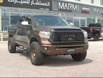 Toyota  Tundra  Edition 1794  2014  Automatic  114,000 Km  8 Cylinder  Four Wheel Drive (4WD)  Pick Up  Brown