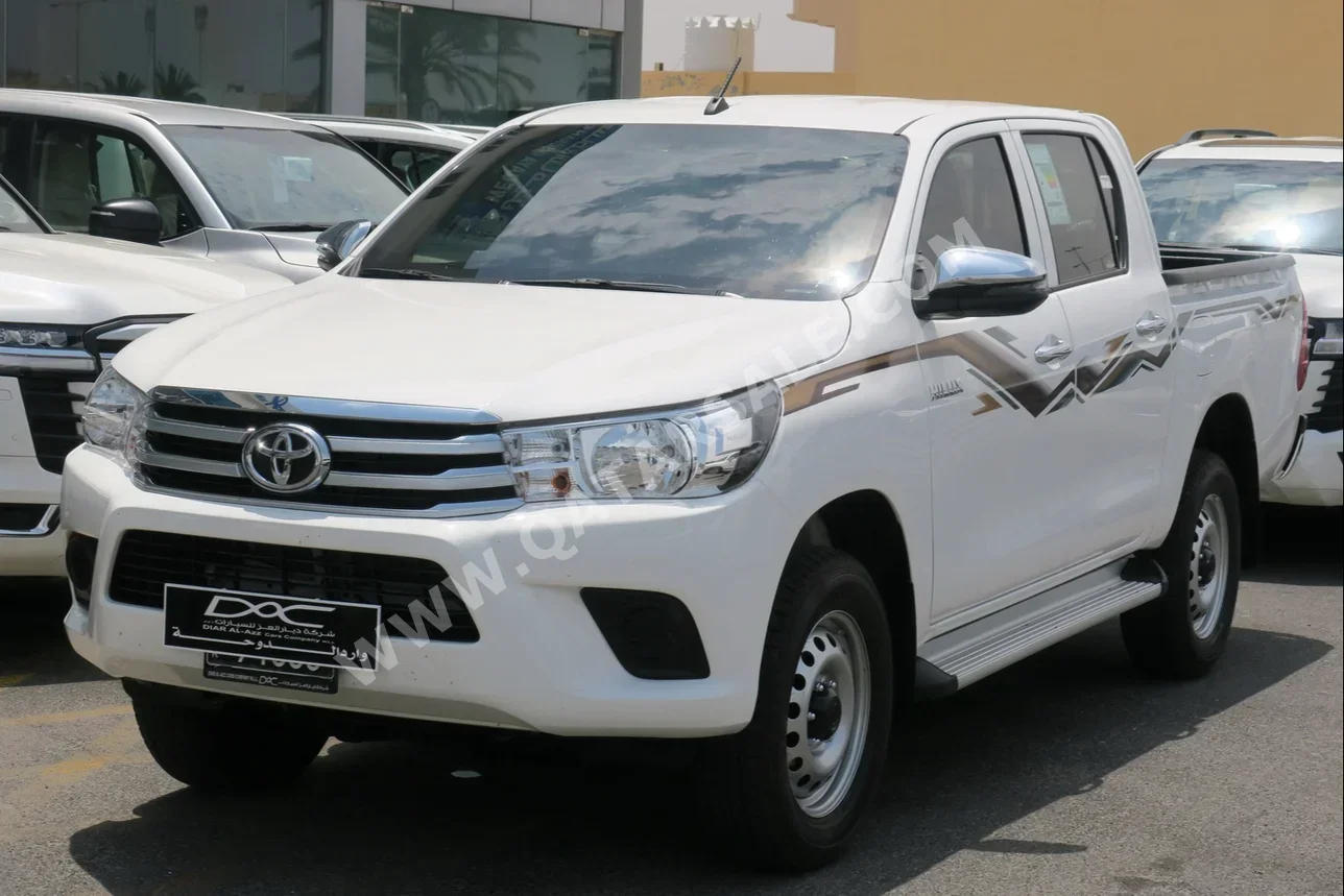 Toyota  Hilux  2024  Automatic  3,000 Km  4 Cylinder  Four Wheel Drive (4WD)  Pick Up  White  With Warranty