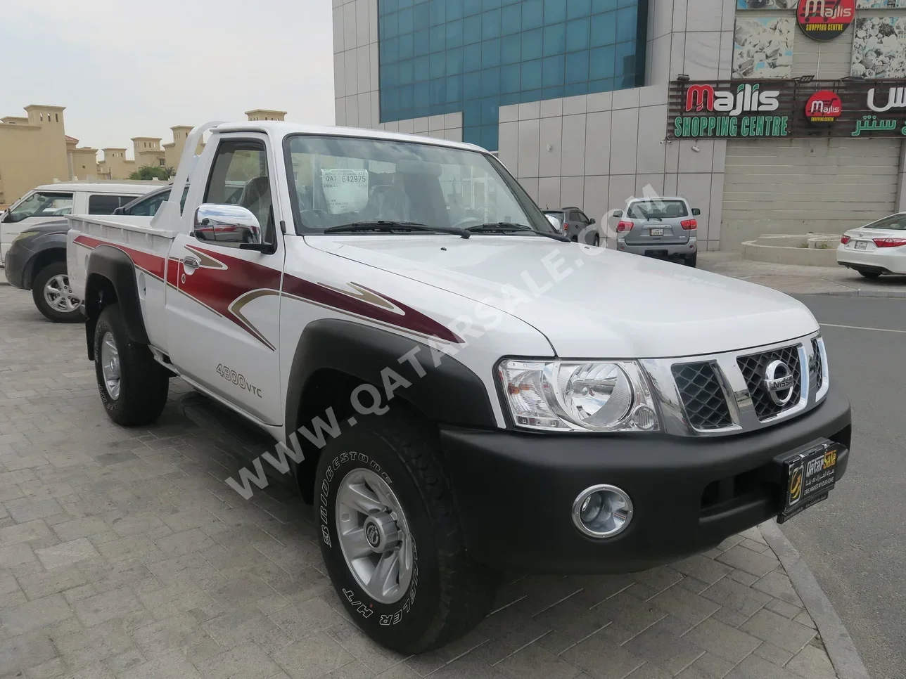 Nissan  Patrol  Pickup  2022  Manual  0 Km  6 Cylinder  Four Wheel Drive (4WD)  Pick Up  White  With Warranty