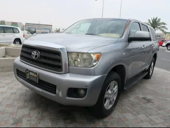 Toyota  Sequoia  2012  Automatic  348,000 Km  8 Cylinder  Four Wheel Drive (4WD)  SUV  Gray