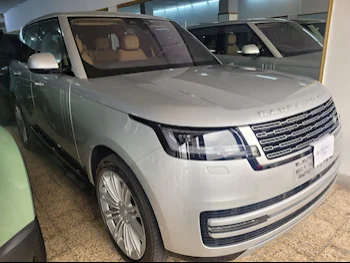 Land Rover  Range Rover  Vogue HSE  2023  Automatic  22,000 Km  8 Cylinder  Four Wheel Drive (4WD)  SUV  Gold  With Warranty