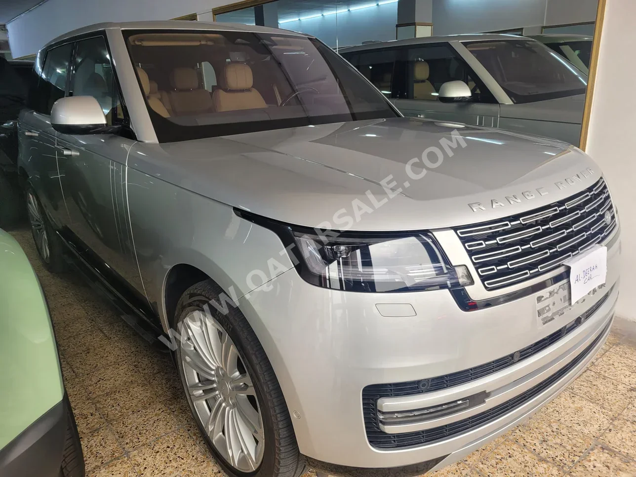 Land Rover  Range Rover  Vogue HSE  2023  Automatic  22,000 Km  8 Cylinder  Four Wheel Drive (4WD)  SUV  Gold  With Warranty