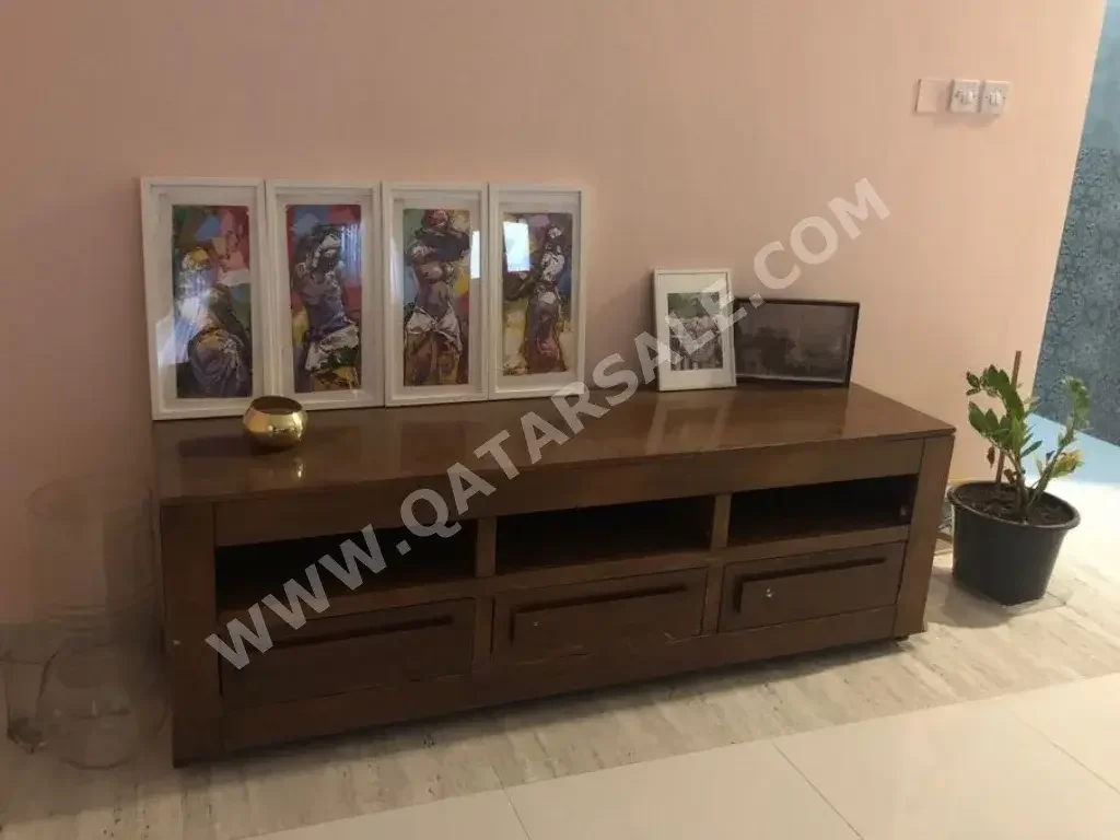 TV & Media Units  Solid Wood  Wood  Brown  175 CM  50 CM  60 CM  Rectangle Table