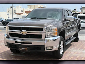 Chevrolet  Silverado  2500 HD  2008  Automatic  117,000 Km  8 Cylinder  Four Wheel Drive (4WD)  Pick Up  Brown