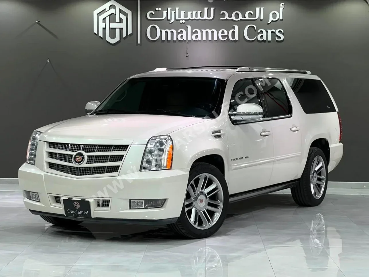 Cadillac  Escalade  2014  Automatic  157,000 Km  8 Cylinder  Four Wheel Drive (4WD)  SUV  White
