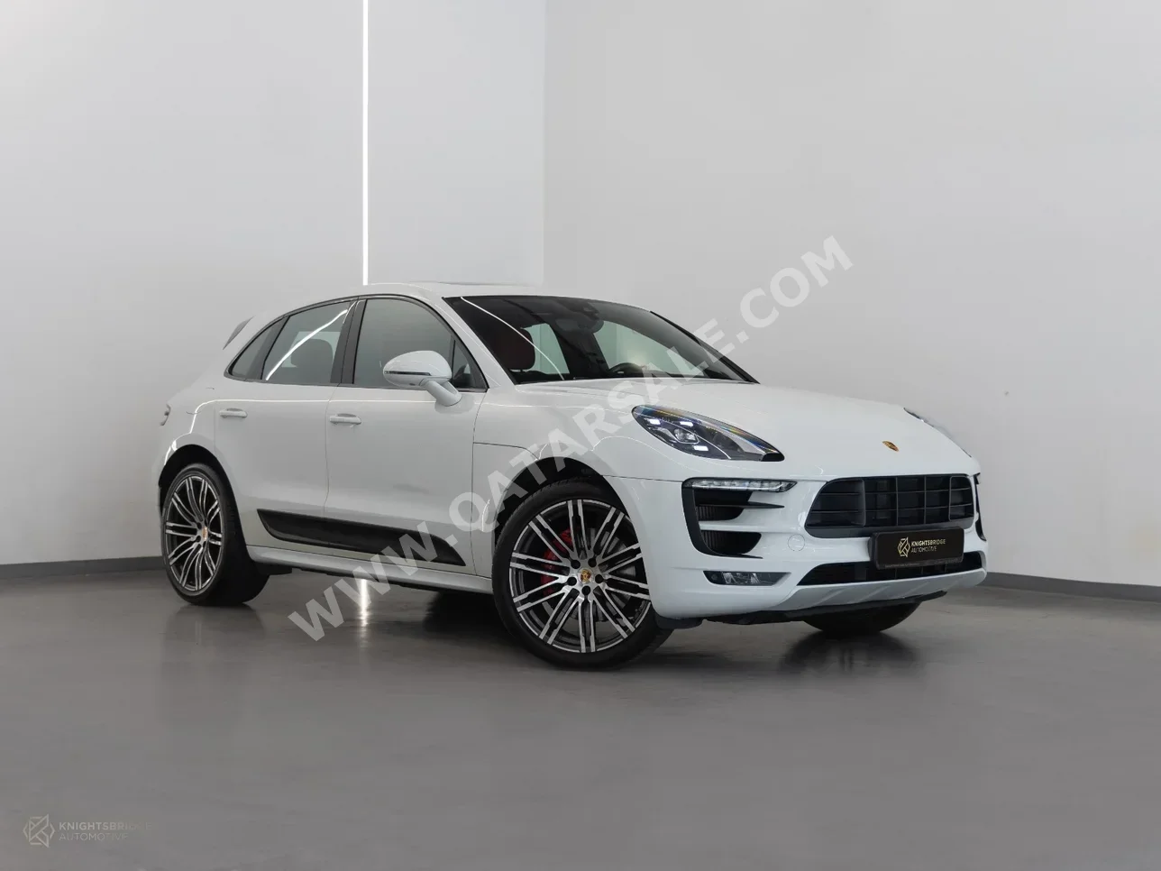 Porsche  Macan  GTS  2017  Automatic  32,400 Km  4 Cylinder  Four Wheel Drive (4WD)  SUV  White