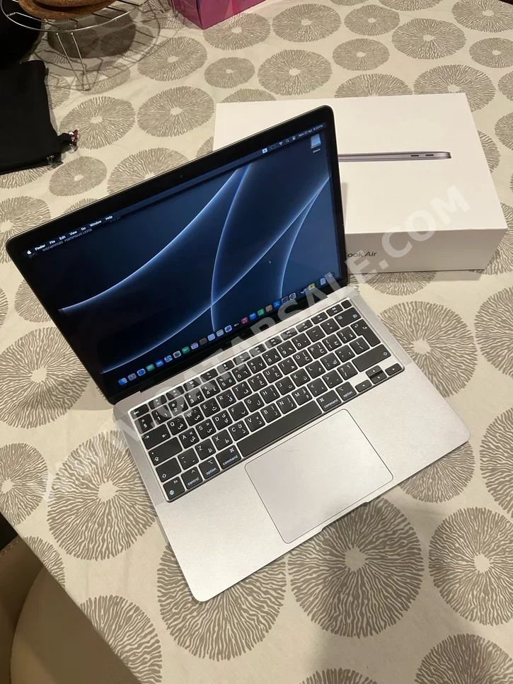 Laptops Apple  - MacBook Air  2020  - Grey  - MacOS  - Apple  - M1  -Memory (Ram): 8 GB