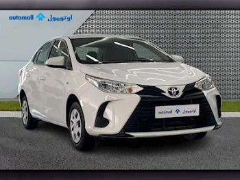 Toyota  Yaris  2022  Automatic  64,006 Km  4 Cylinder  Front Wheel Drive (FWD)  Sedan  White  With Warranty
