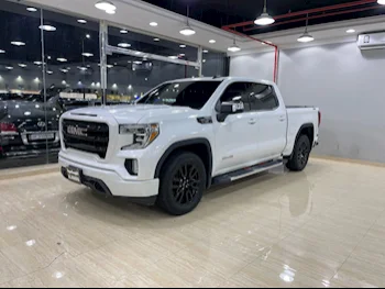 GMC  Sierra  Elevation  2021  Automatic  114,000 Km  8 Cylinder  Four Wheel Drive (4WD)  Pick Up  White