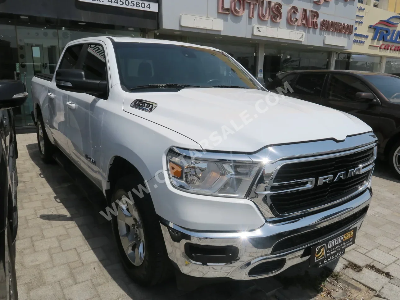  Dodge  Ram  Big Horn  2021  Automatic  34,000 Km  8 Cylinder  Four Wheel Drive (4WD)  Pick Up  White  With Warranty