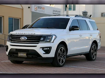 Ford  Expedition  2021  Automatic  58,000 Km  6 Cylinder  Four Wheel Drive (4WD)  SUV  White