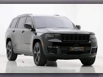 Jeep  Grand Cherokee  Limited  2022  Automatic  43,000 Km  6 Cylinder  Four Wheel Drive (4WD)  SUV  Black  With Warranty