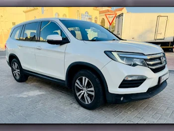 Honda  Pilot  EX  2016  Automatic  210,000 Km  6 Cylinder  Front Wheel Drive (FWD)  SUV  Off White