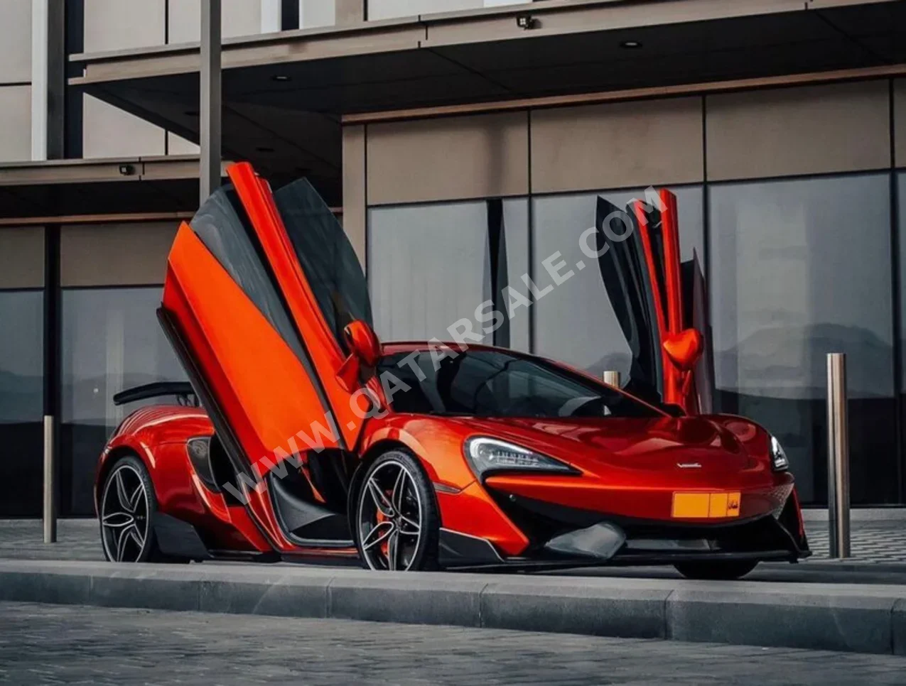 Mclaren  570  S  2017  Automatic  37,500 Km  8 Cylinder  Rear Wheel Drive (RWD)  Coupe / Sport  Black and Orange