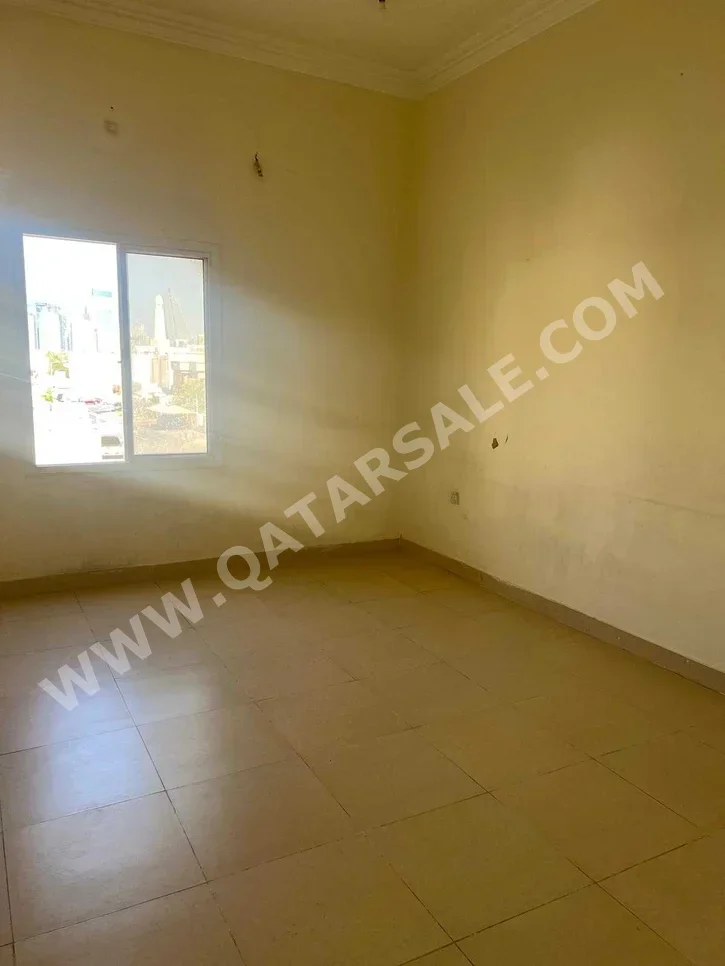 1 Bedrooms  Apartment  For Rent  in Doha -  Al Markhiya  Not Furnished