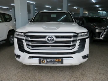 Toyota  Land Cruiser  VX Twin Turbo  2024  Automatic  9,000 Km  6 Cylinder  Four Wheel Drive (4WD)  SUV  White  With Warranty