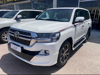  Toyota  Land Cruiser  GXR- Grand Touring  2021  Automatic  67,000 Km  8 Cylinder  Four Wheel Drive (4WD)  SUV  White  With Warranty