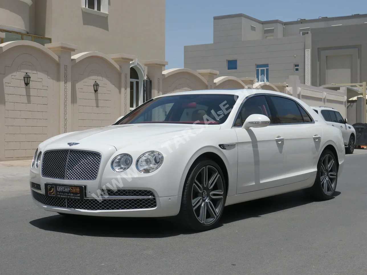 Bentley  Continental  Flying Spur  2016  Automatic  76,000 Km  12 Cylinder  All Wheel Drive (AWD)  Sedan  White