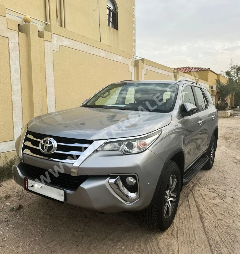 Toyota  Fortuner  2018  Automatic  153,000 Km  4 Cylinder  Four Wheel Drive (4WD)  SUV  Silver
